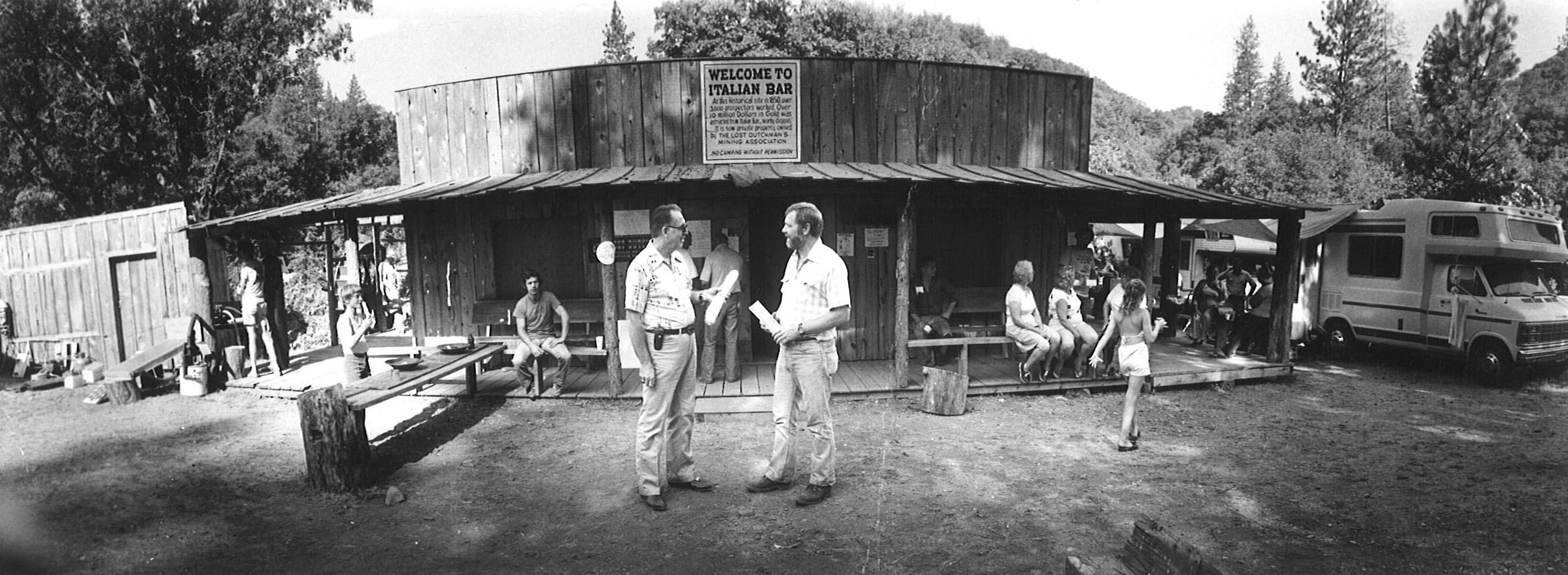 George Buzzard Massie with OG LDMA members at Italian Bar, 1976